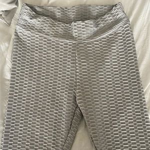 Tiktok Butt-Lifting Leggings.